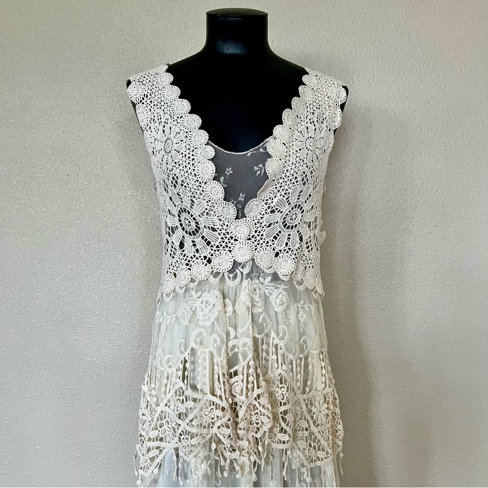 Cream Sleeveless V-Neck Maxi Dress